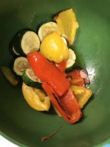 オーブンで焼いた後の野菜のマリネ